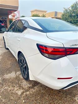 نيسان سنترا